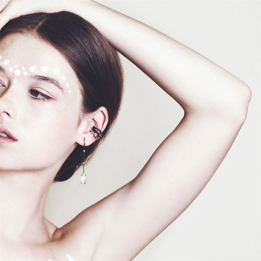 Black 'Congiunzioni' cuff earring CONGIUNZIONI | OR3 MONOAGN SQ9